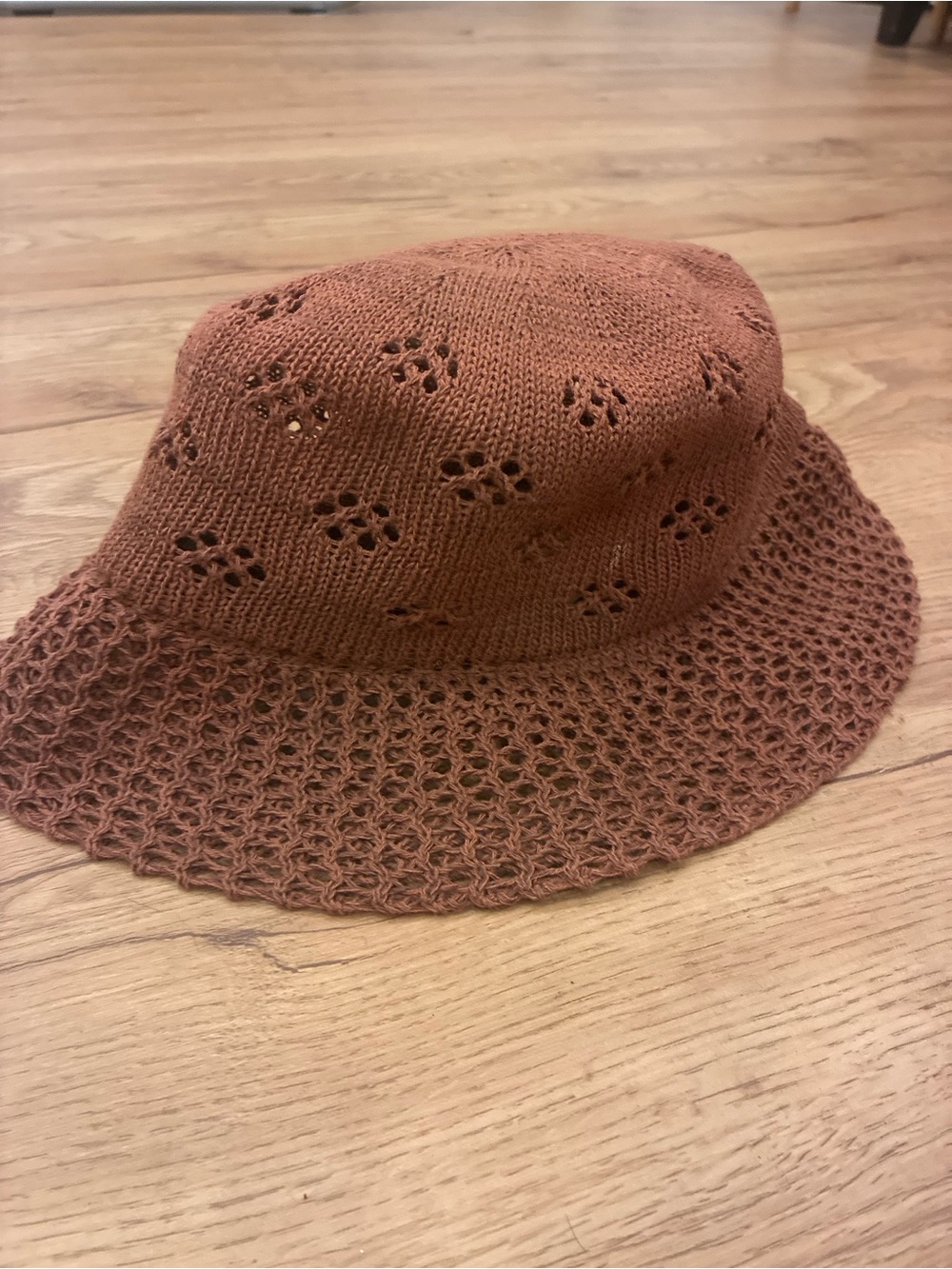 Women’s Knit Eyelet Bucket Hat in Brown